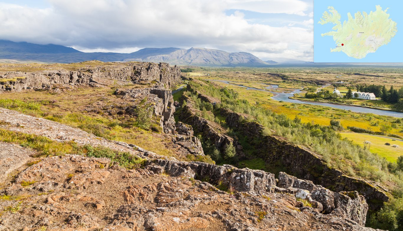 O sítio de Thingvellir, onde se reunia ao ar livre o primeiro "parlamento" da Europa, o Althing. Foi também neste local altamente simbólico que a independência da Islândia foi proclamada a 17 de Junho de 1944.