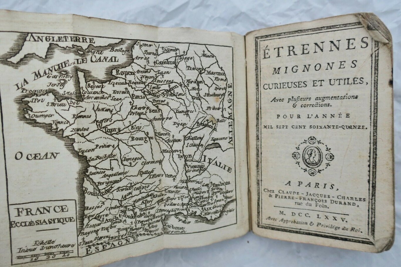 Mapa da França com as étrennes mignonnes de 1775